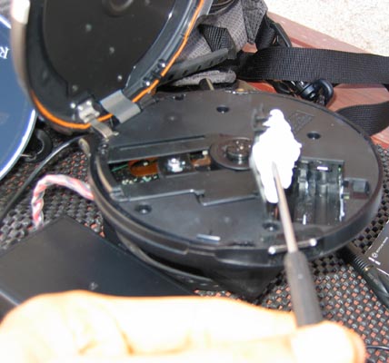 The battery compartment is still usable if one simply removes the chunk of rope caulk stuck to the compartment door. 